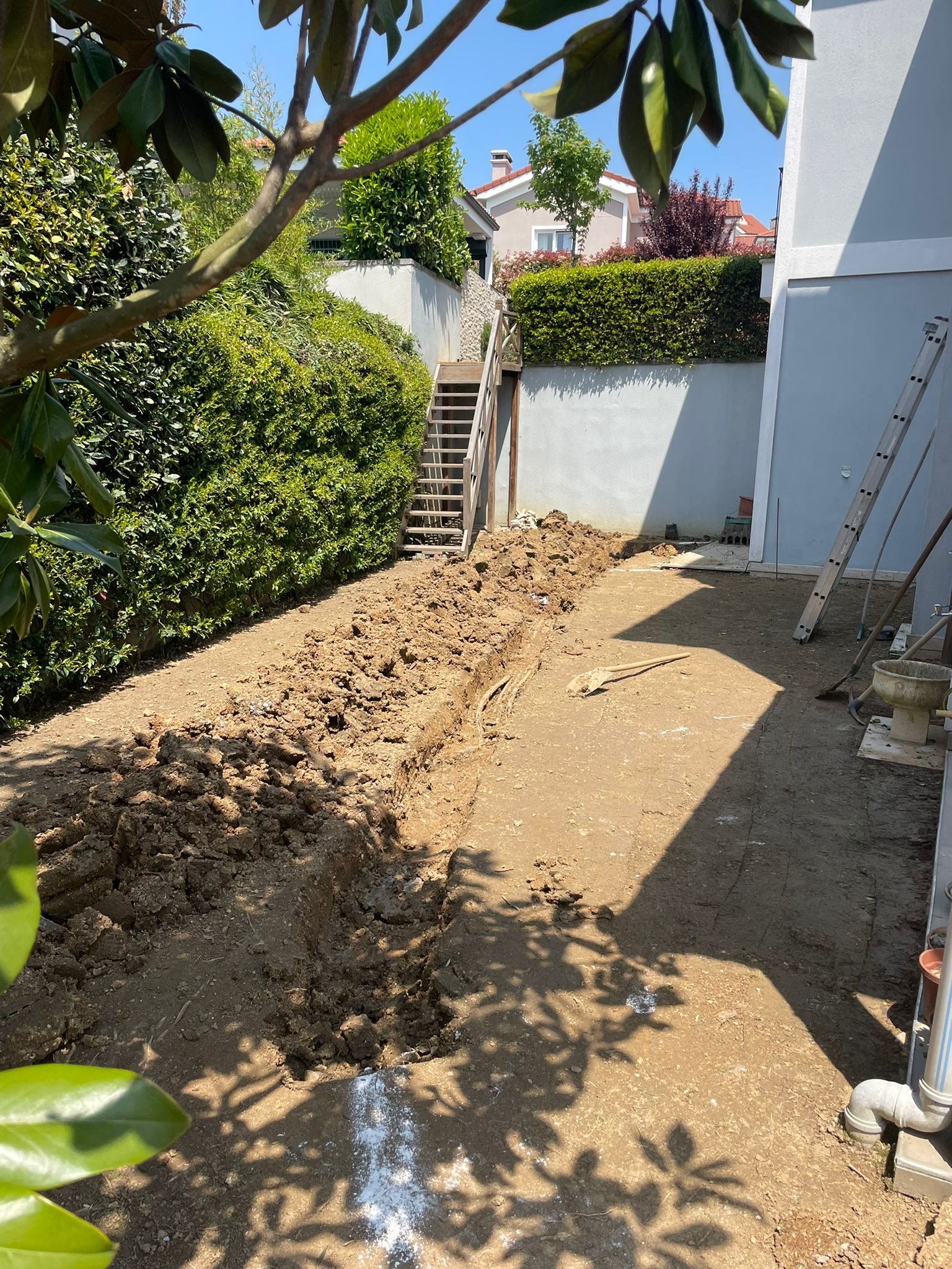Arnavutköy Gölpark Villa Bahçe Peyzaj Ve Çim Uygulaması
